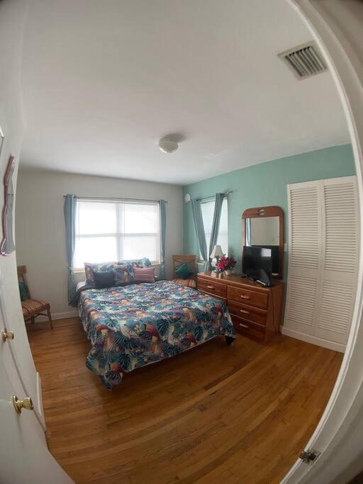 Private One-Bedroom 6 -Directly Across From Beach St. Pete Beach Exterior foto